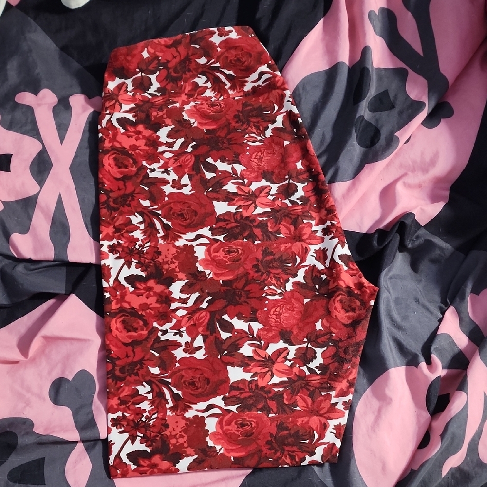 Floral Red and White Leggings